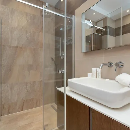 With Parking And Balcony In By Rent Like アパート