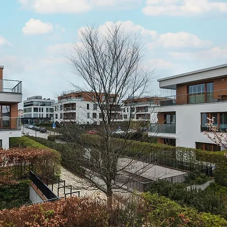 With Parking And Balcony In By Rent Like アパート グディニャ